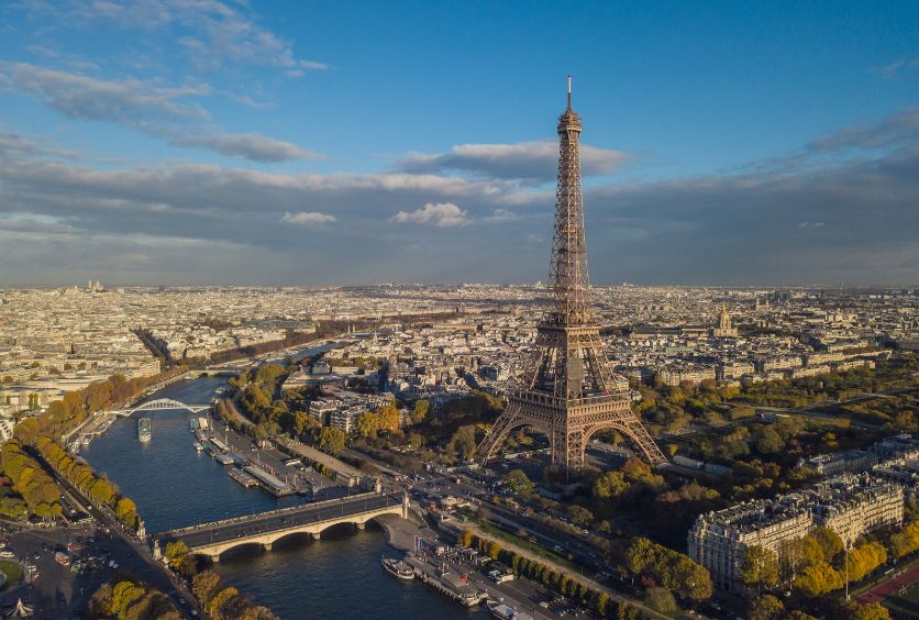Oasis Jackets France representative office in Paris